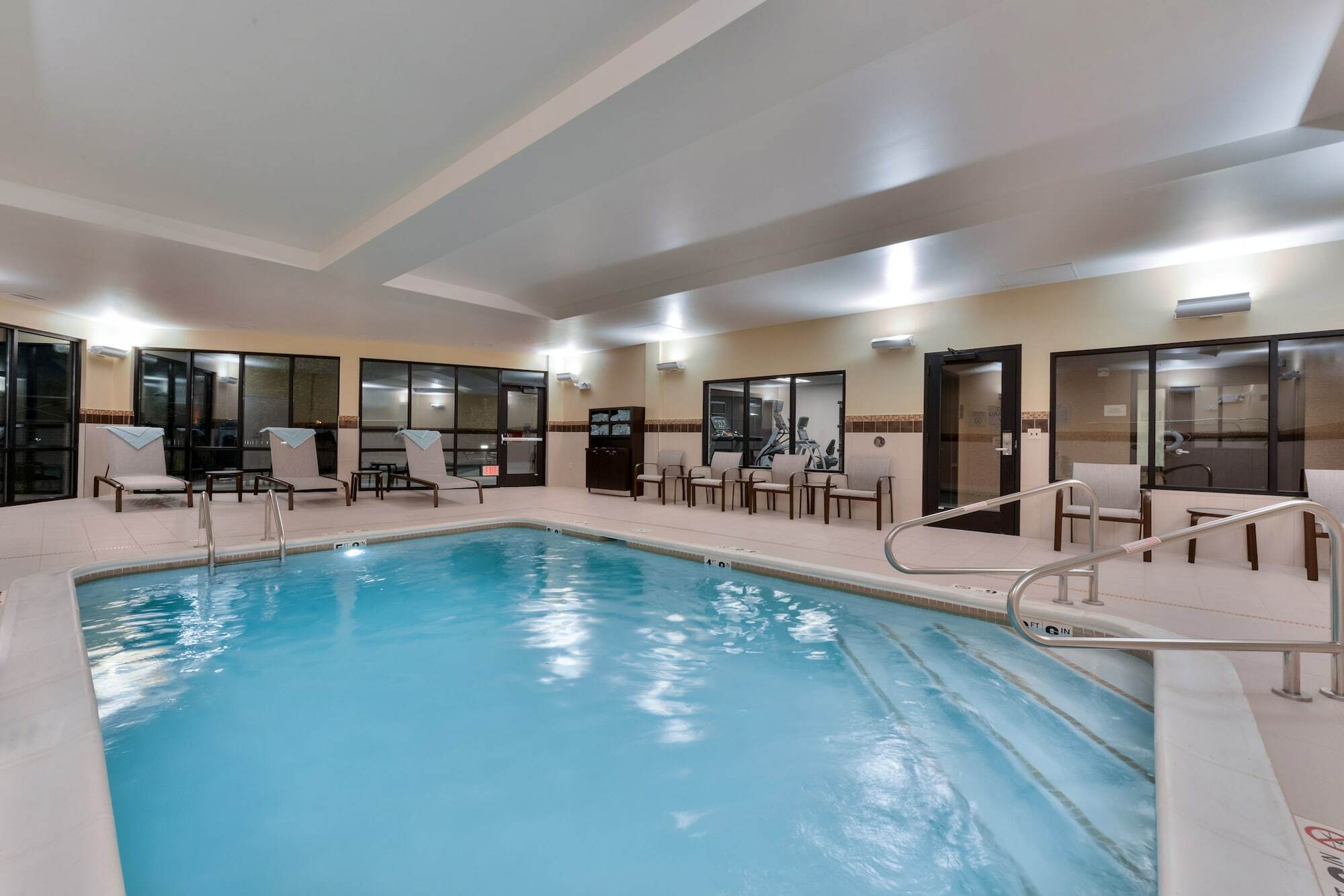 Courtyard By Marriott St Louis Hotel Chesterfield